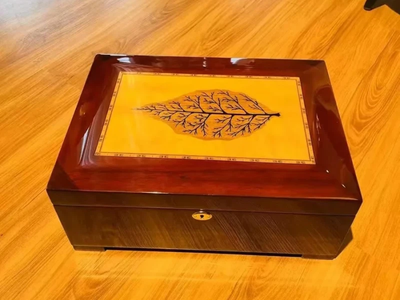 Piano lacquer close-up on cigar box